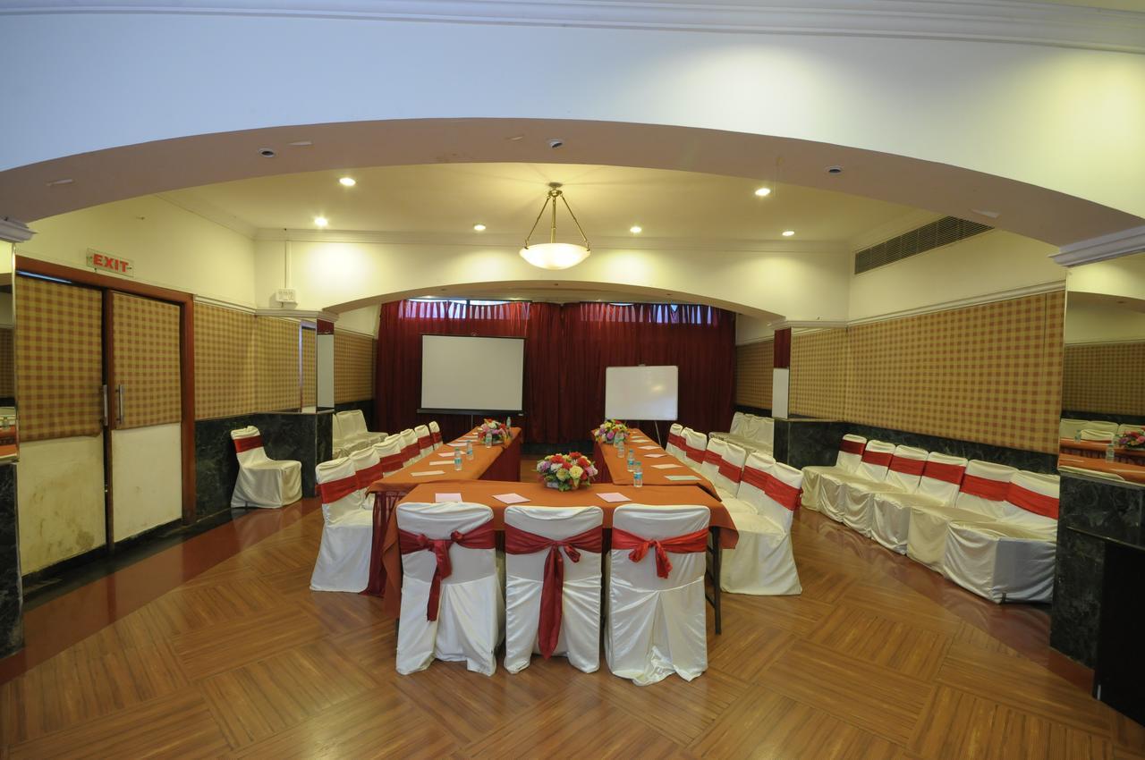 Hotel Grape City Nashik Exterior foto